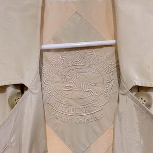 Vintage Burberry Classic Beige Trench coat